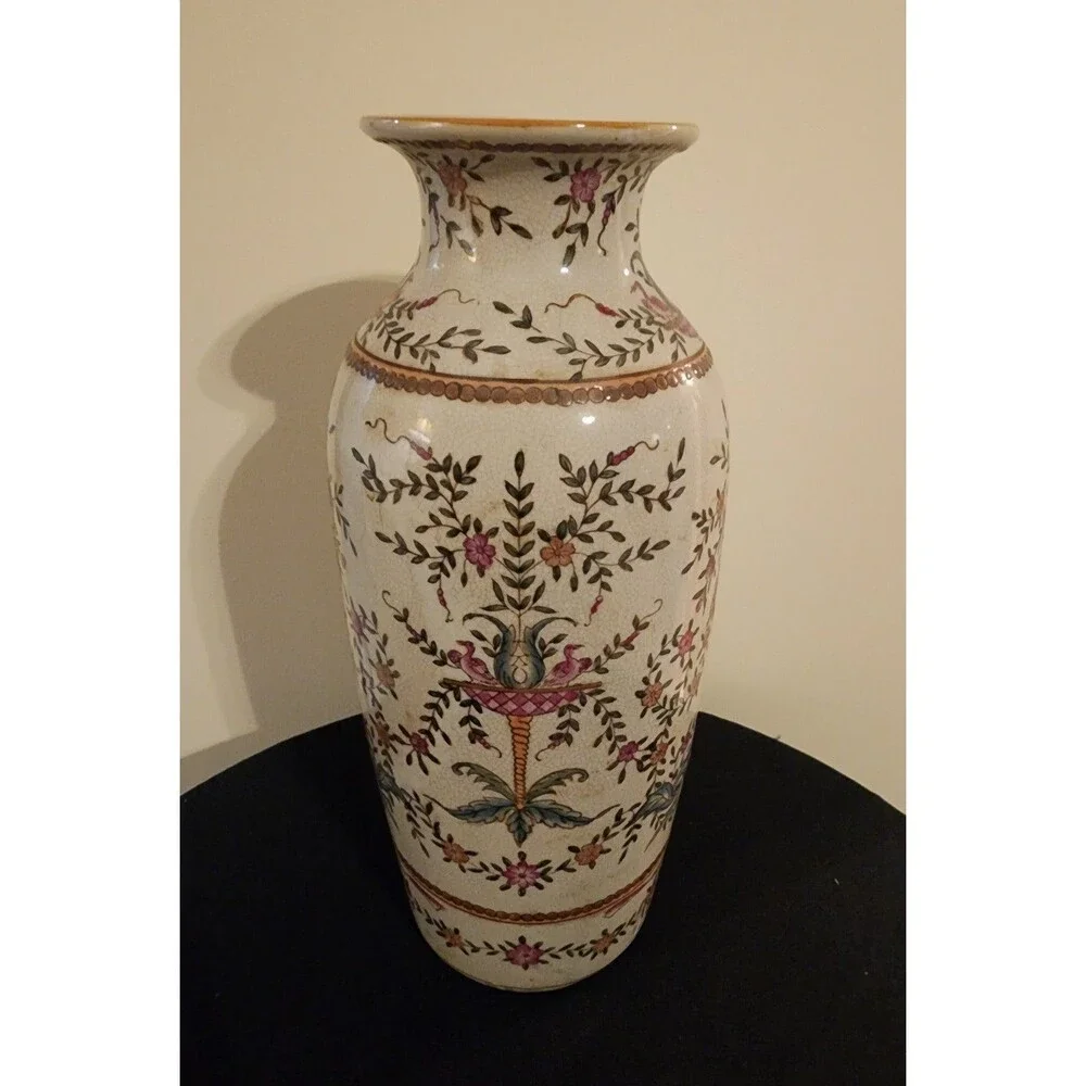 Vintage Chinese Porcelain Vase with an Ecru Crackle Glaze Finish